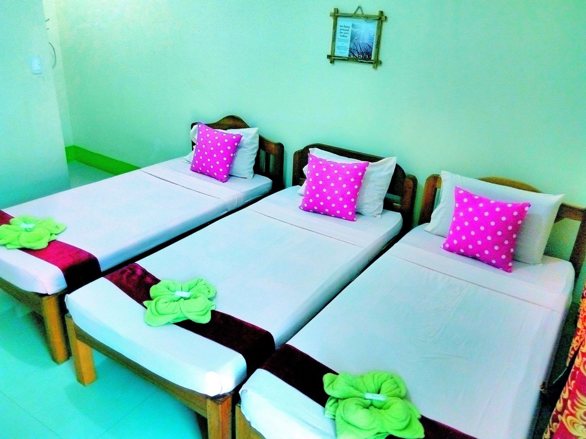 Green Park Tourist Inn Puerto Princesa Exterior photo