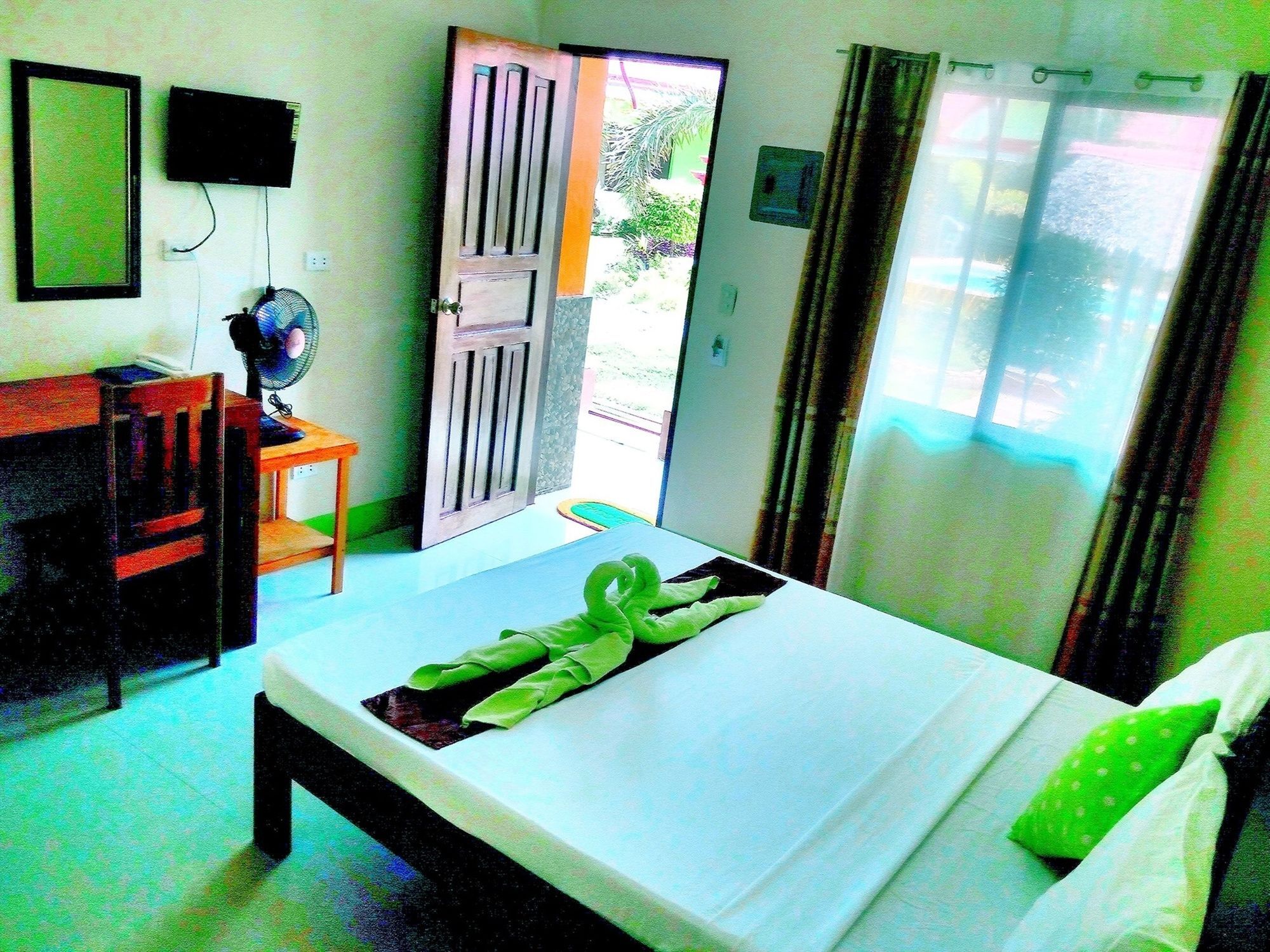 Green Park Tourist Inn Puerto Princesa Exterior photo